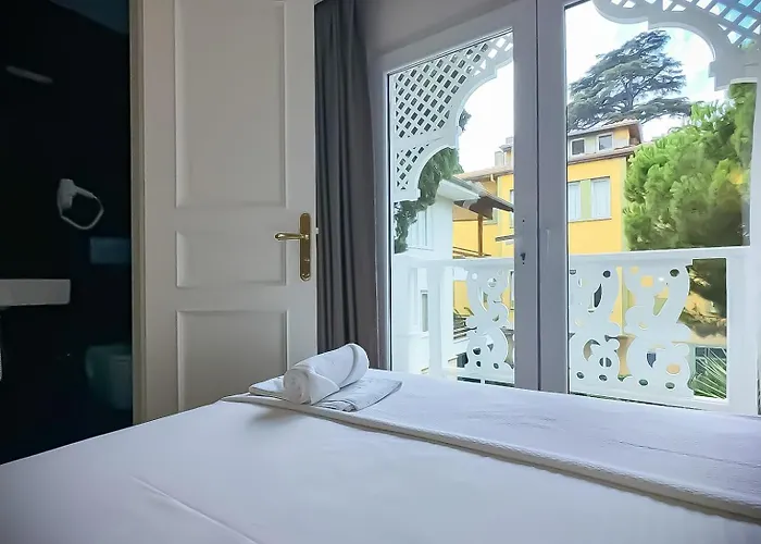 Hi Ivy Bueyuekada * Adalar