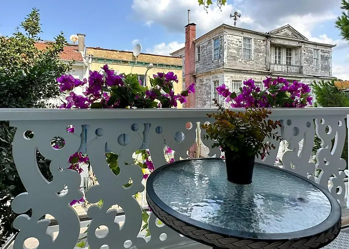 Hi Ivy Bueyuekada Adalar