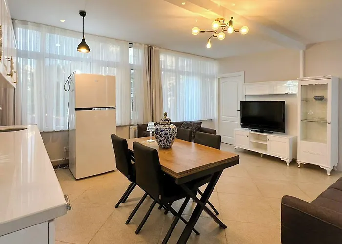 Hi Ivy Bueyuekada Hotel *